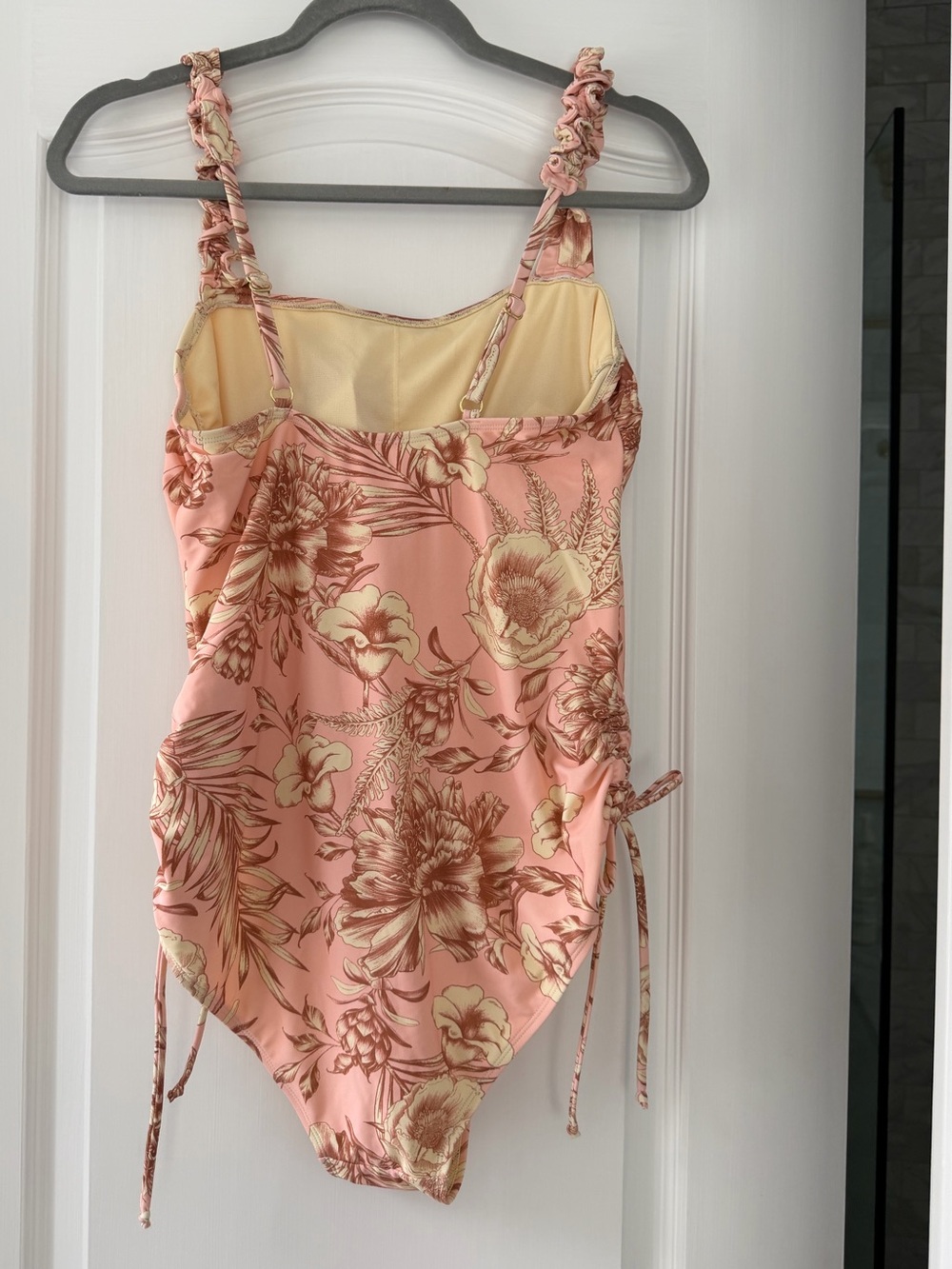 Agua Bendita x Target Floral One Piece Swimsuit Large NWT Pink Tropical Ruched - Picture 3 of 9